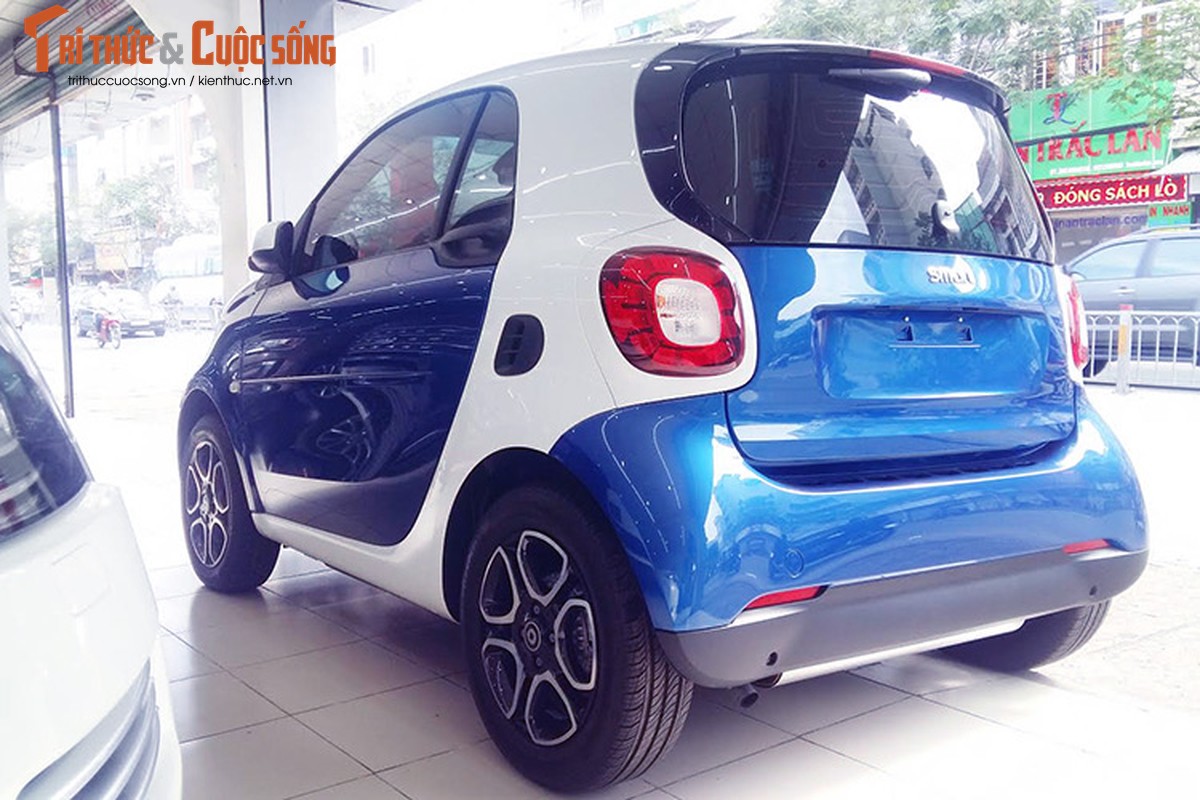 “Xe hop” Smart fortwo 2016 tien ty dau tien tai VN-Hinh-3